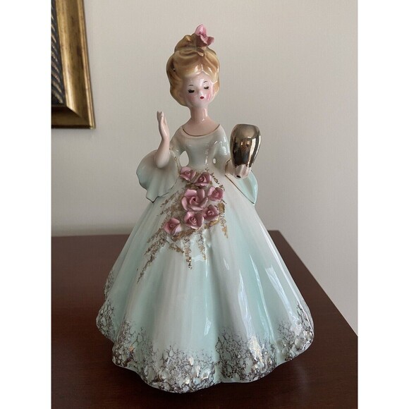 Josef Originals 8” Figurine - GIRL WITH WEDDING GIFT - Romance Series - Picture 1 of 9